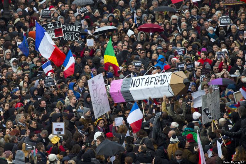  فرانس، دہشت گردی کے خلاف جلسے پر'پی کے کے'گروہ کا حملہ