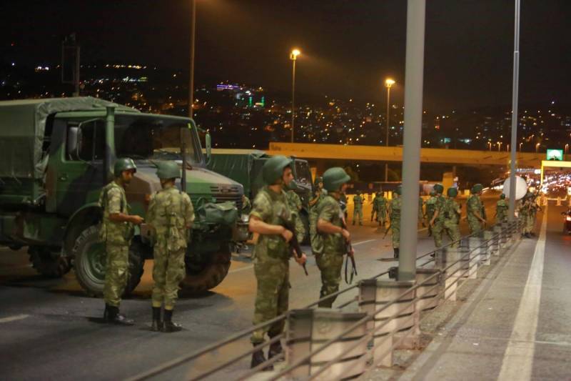 ترکی میں ناکام فوجی بغاوت میں ملوث مزید 15ہزار سرکاری ملازمین برطرف