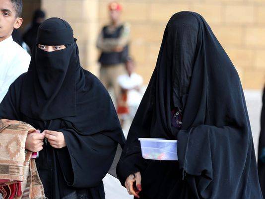 سعودی عرب، مظاہروں میں شرکت پر 13 خواتین کے خلاف مقدمات کی سماعت شروع