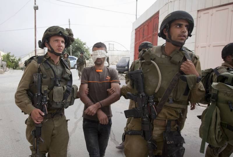  اسرائیلی فوج نے گذشتہ ماہ120 بچوں سمیت 527 فلسطینی گرفتار کئے