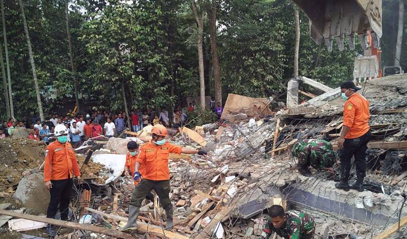 انڈونیشیا میں زلزلے سے 97 افراد ہلاک