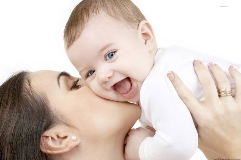 ماں بننے پر خواتین کے دماغ میں کیاتبدیلی آتی ہے؟ایسا جواب کہ سب پریشان ہو گئے