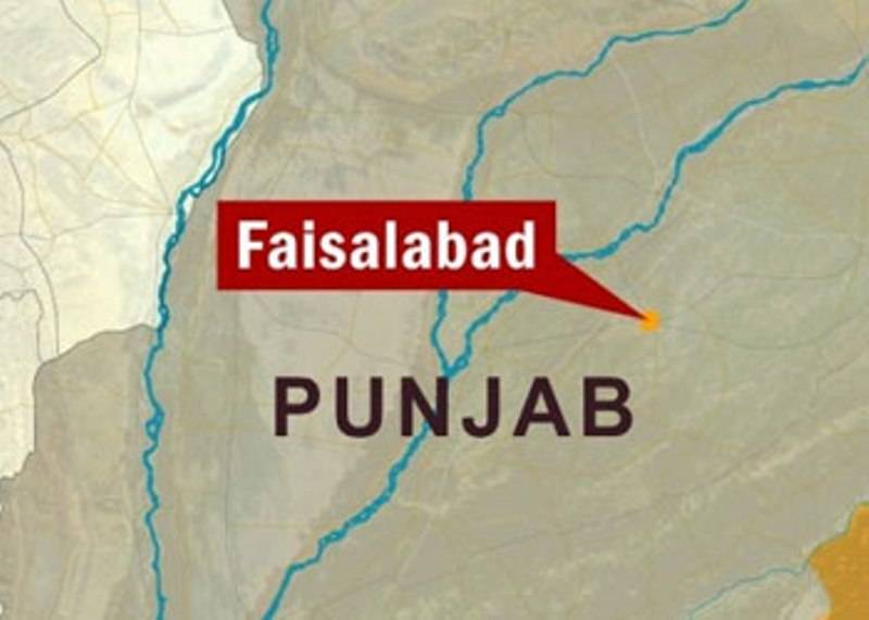 فیصل آباد' کار اور مسافر وین کے تصادم میں جاں بحق افراد کی تعداد 6ہوگئی