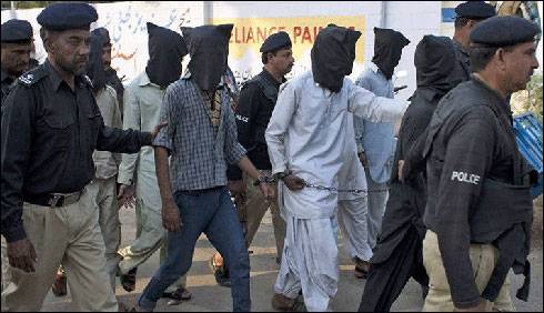 پشاور: سرچ آپریشن کرتے ہوئے 62مشتبہ افراد گرفتار 