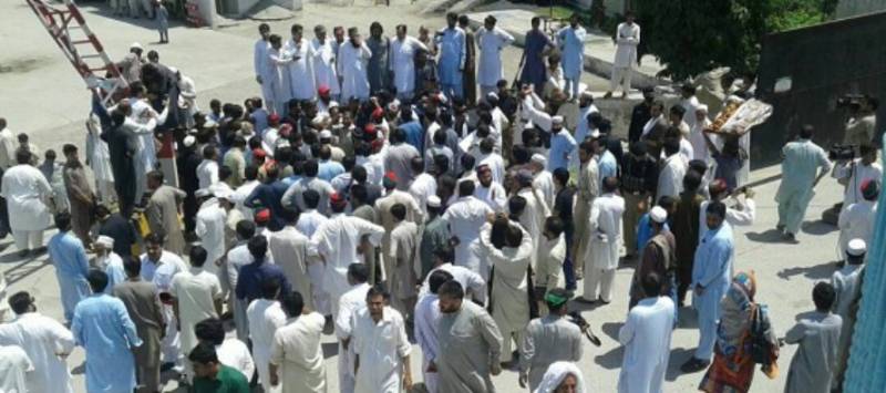  غیر اعلانیہ لوڈشیڈنگ، حکومتی وعدے پورے نہ ہوئے ، پشاور کے شہر ی بپھر گئے