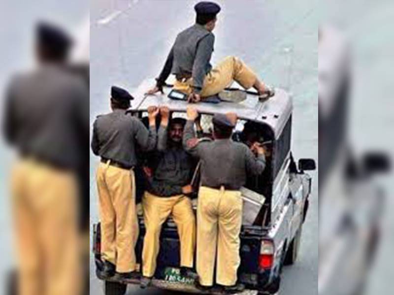 روایتی ہٹ دھرمی یا حالات کا رونا، کب بدلے گا پاکستانی پولیس کا نظام