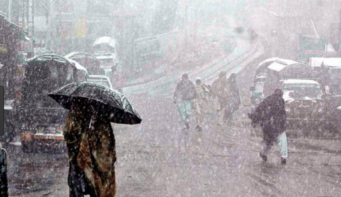 آج سے جمعرات کے دوران پنجاب سمیت ملک کے بیشتر علاقوں میں گرج چمک کیساتھ بارش کی توقع ہے،محکمہ موسمیات 
