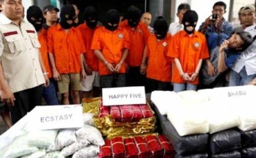 انڈونیشیا منشیات اسمگلروں کو گولی مارنے کا حکم