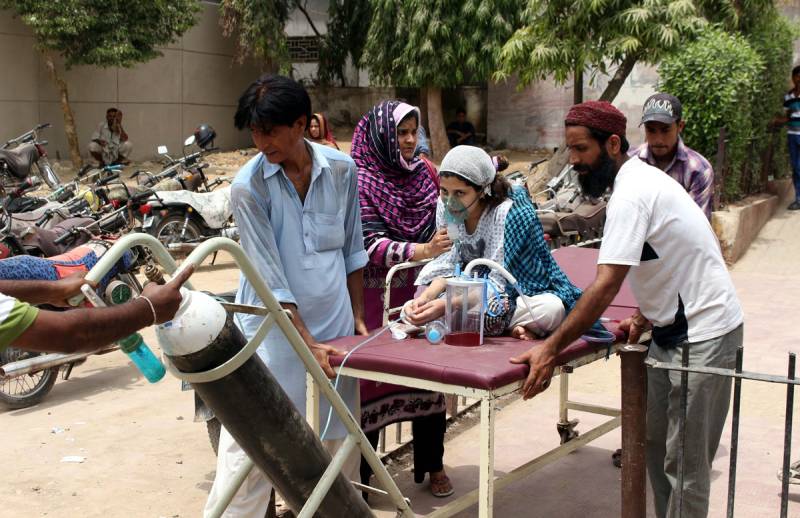 پنجاب کے مختلف شہروں میں ینگ ڈاکٹرز کی ہڑتال جاری، مریضوں کو شدید پریشانی کا سامنا