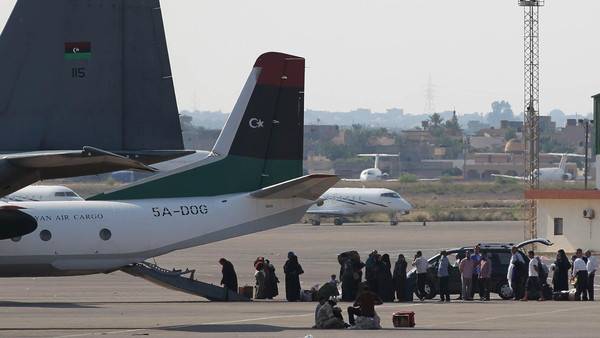 لیبیا ،مسلح گروپوں کے درمیان لڑائی، ہوائی اڈہ بند کر دیا گیا