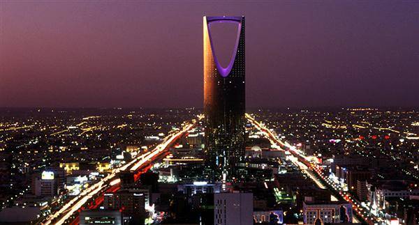سعودی حکومت کا ملازمین کے حوالے سے دھماکہ دار اعلان 