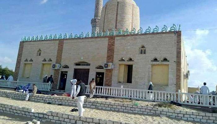 مصر کی مسجد میں دھماکے و فائرنگ، 155 شہید 