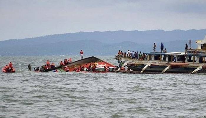 خراب موسم ، 251 افراد سے بھری کشتی ڈوب گئی 