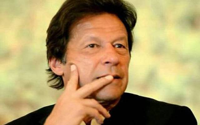 عمران خان کی شادی کے بعد پہلی سیاسی سرگرمی،پشاور میں مخالفین کو آڑھے ہاتھوں لیا