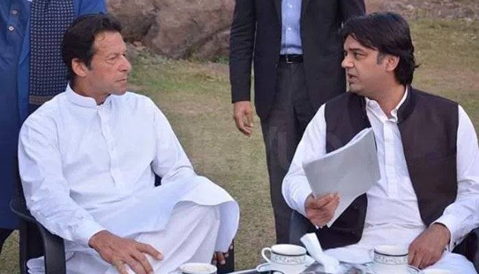تحریک انصاف نے ایمپلائی لسٹ اور خواجہ آصف کا مبینہ لیبر کارڈ حاصل کر لیا