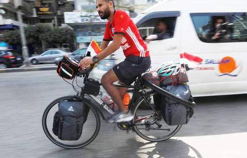 فیفا ورلڈ کپ ،مصری شہری میچ دیکھنے کے لیے سائیکل پر ہزاروں میل کا سفر کریگا 