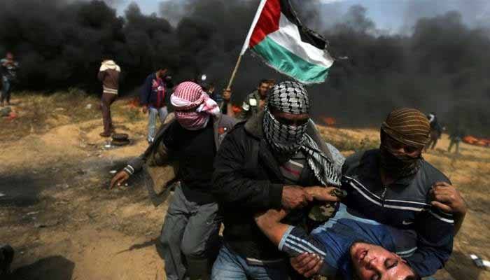 غزہ: اسرائیلی فوج کی نہتے فلسطینیوں پر فائرنگ سے 4 شہید، 950 سے زائد زخمی