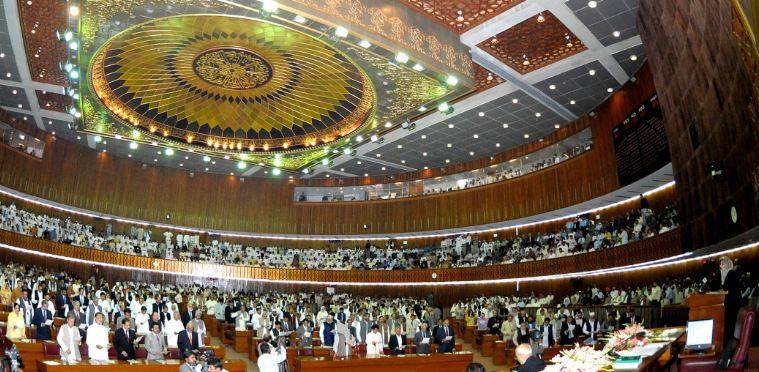 پارلیمانی تاریخ میں پہلی بار قومی اسمبلی میں حکومتی عدم موجودگی پر سپیکرنے وقفہ سوالات کو موخر کر دیا