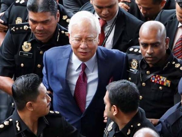  ملائیشیا کے سابق وزیراعظم نجیب رزاق کو گرفتار کر لیا گیا 
