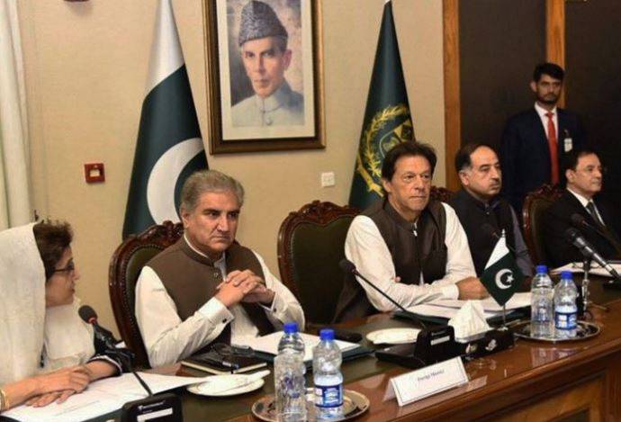 عمران خان کی زیرصدارت بنی گالہ میں پارٹی اجلاس، غیر ملکی دورے پر اطمینان کا اظہار