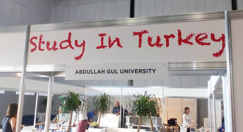 ترکی کی یونیورسٹیوں میں پاکستانی طلباکو سکالرشپ دینے کافیصلہ