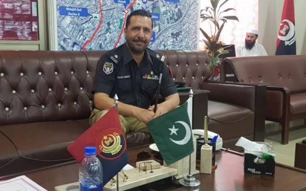 افغانستان میں قتل ہونیوالے پولیس افسر طاہرخان داوڑ دراصل کون تھے? جانیئے 