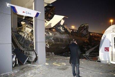 ترکی میں ٹرین حادثے میں متعدد افراد ہلاک و زخمی 