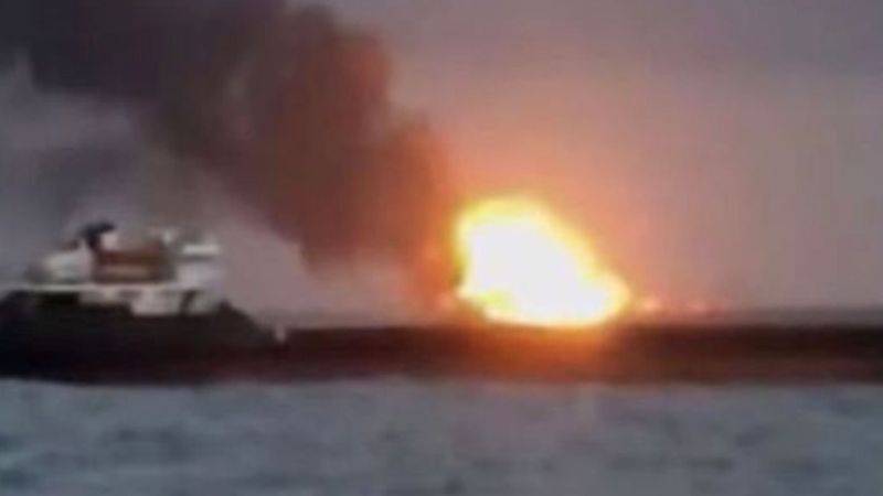 بحر اسود میں 2 کارگو جہازوں میں آگ لگ گئی، 14 افراد ہلاک