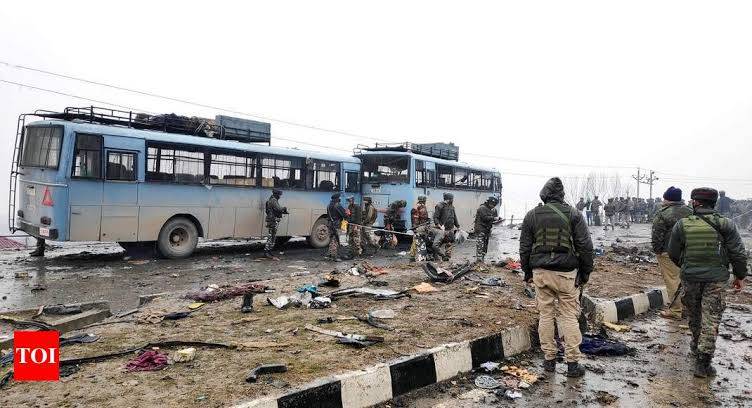 مقبوضہ کشمیر میں کار بم دھماکا، 44 بھارتی فوجی ہلاک 