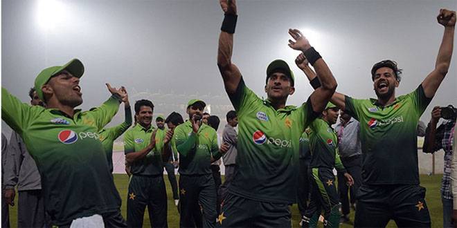 ورلڈ کپ اور دورہ انگلینڈ کیلئے پاکستان ٹیم کا اعلان