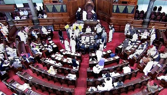بھارتی پارلیمنٹ نے بیک وقت 3 طلاقوں پر پابندی کا متنازع بل منظور کر لیا