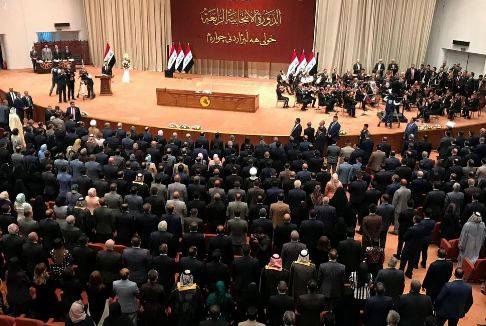 عراقی پارلیمان میں امریکیوں کو نکالنے کے لیے دستخطی مہم