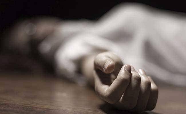 ملتان: ایک شخص نے فائرنگ کر کے بیٹوں، بیٹی اور نواسی کو قتل کر دیا