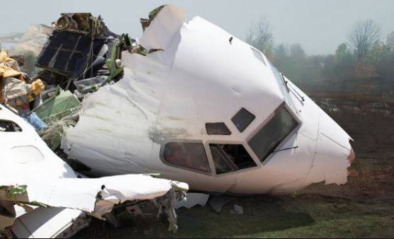 امریکہ میں چھوٹا طیارہ گر کر تباہ،پائلٹ اور 2 بچوں سمیت 9 افراد ہلاک