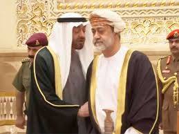 سلطنت عمان کے نئے سلطان نے ابو ظہبی کے حکمران سے ہاتھ کیوں نہیں ملایا؟