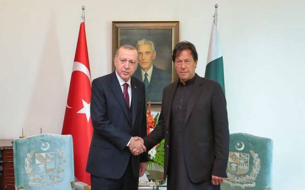 پاکستان ہر مشکل میں ترکی کے ساتھ کھڑا ہے: وزیر اعظم عمران خان 