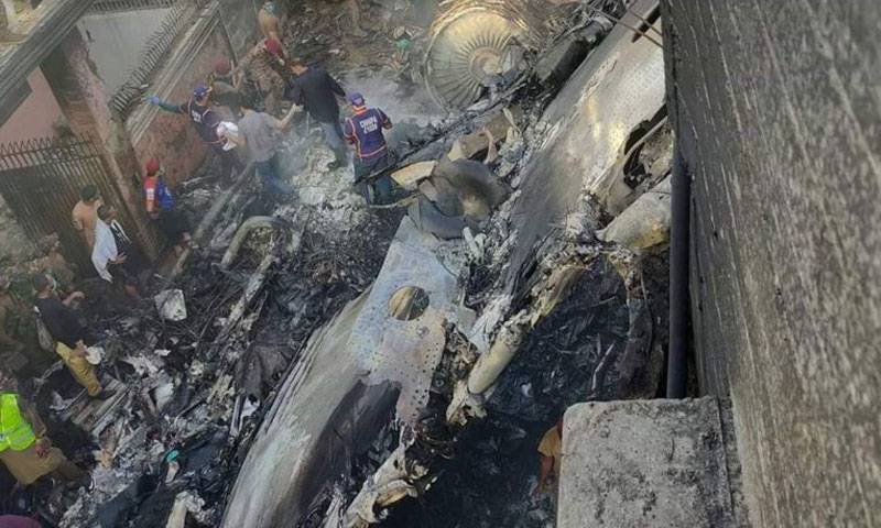  کراچی طیارہ حادثہ: ماہرین آج فرانس سے پاکستان پہنچیں گے 