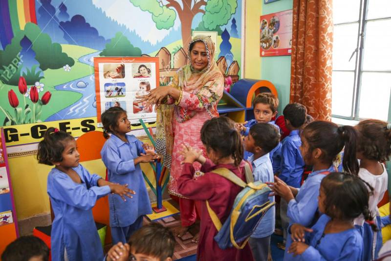 پنجاب میں سکولوں کے 32 بچوں میں کورونا کی تصدیق، 2 سکول سیل 