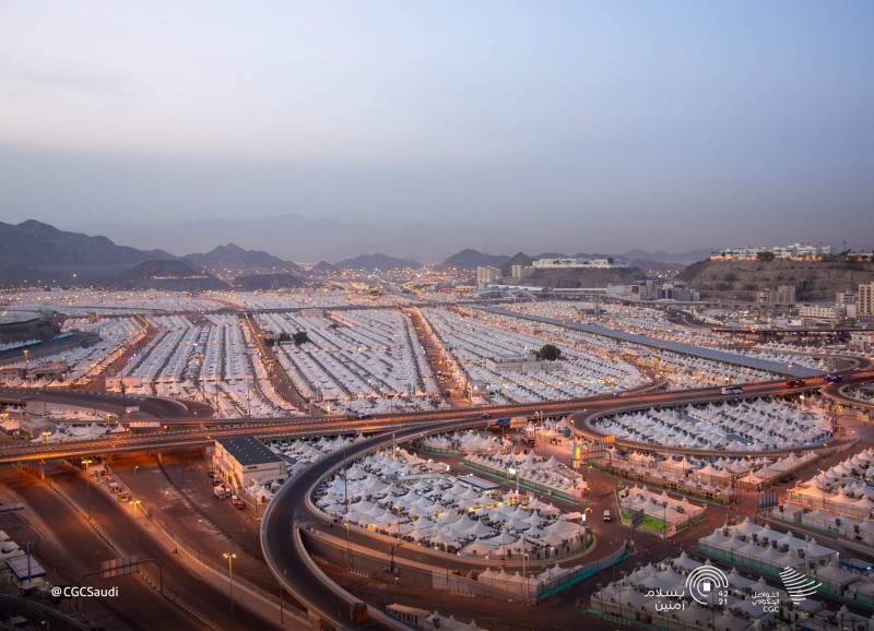 حج کی آج ادائیگی، 60 ہزار عازمین میدان عرفات پہنچ گئے