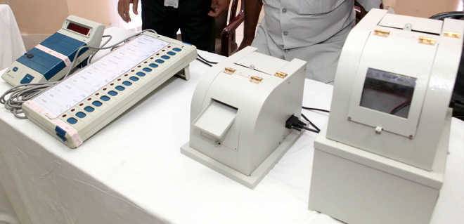 الیکشن کمیشن:  الیکٹرانک ووٹنگ مشین کے معائنے کی حکومتی درخواست منظور 