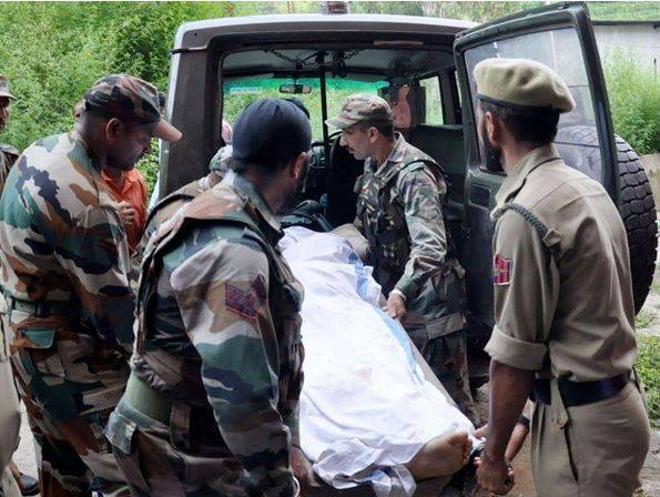 سری نگر : قابض فوج پر حملہ ، 5 بھارتی فوجی ہلاک 