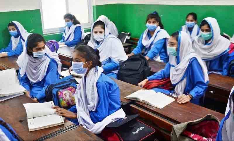 سندھ حکومت کا 5 ہزار اسکول بند کرنے کا اعلان