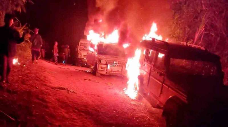  بھارتی فوج کی ٹرک پر اندھا دھند فائرنگ، 13 افراد ہلاک
