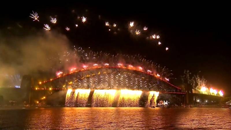 آسٹریلیا میں بھی نئے سال کا آغاز ہو گیا، شاندار آتش بازی کا مظاہرہ