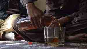 حیدر آباد، کچی شراب پینے سے 8 افراد ہلاک ہو گئے