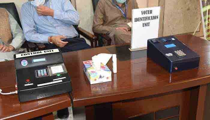  اسلام آباد میں بلدیاتی انتخابات، وزارت سائنس اینڈ ٹیکنالوجی کا ای وی ایم مشینیں دینے سے انکار