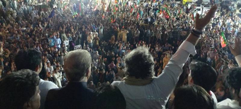 کوئی خوشخبری آ رہی ہے،فوری اسلام آباد جا رہے ہیں: علی زیدی، سندھ حقوق مارچ ختم 