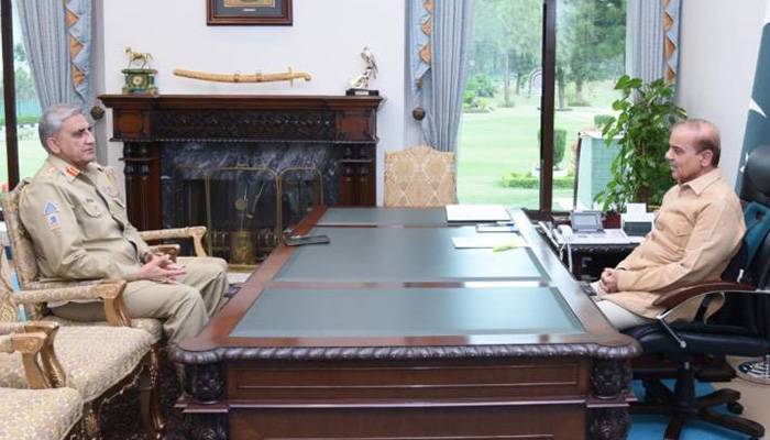 وزیر اعظم شہباز شریف سے  آرمی چیف جنرل قمر جاوید باجوہ کی پہلی اہم ملاقات 