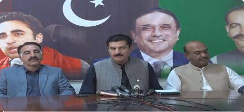 عمران خان نے این آر او کیلئے آصف زرداری سے رابطہ کیا تھا: فیصل کریم کنڈی 
