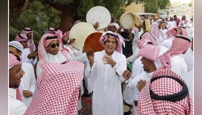 سعودی عرب، متحدہ عرب امارات اور خلیجی ممالک میں عید الفطر آج منائی جا رہی ہے